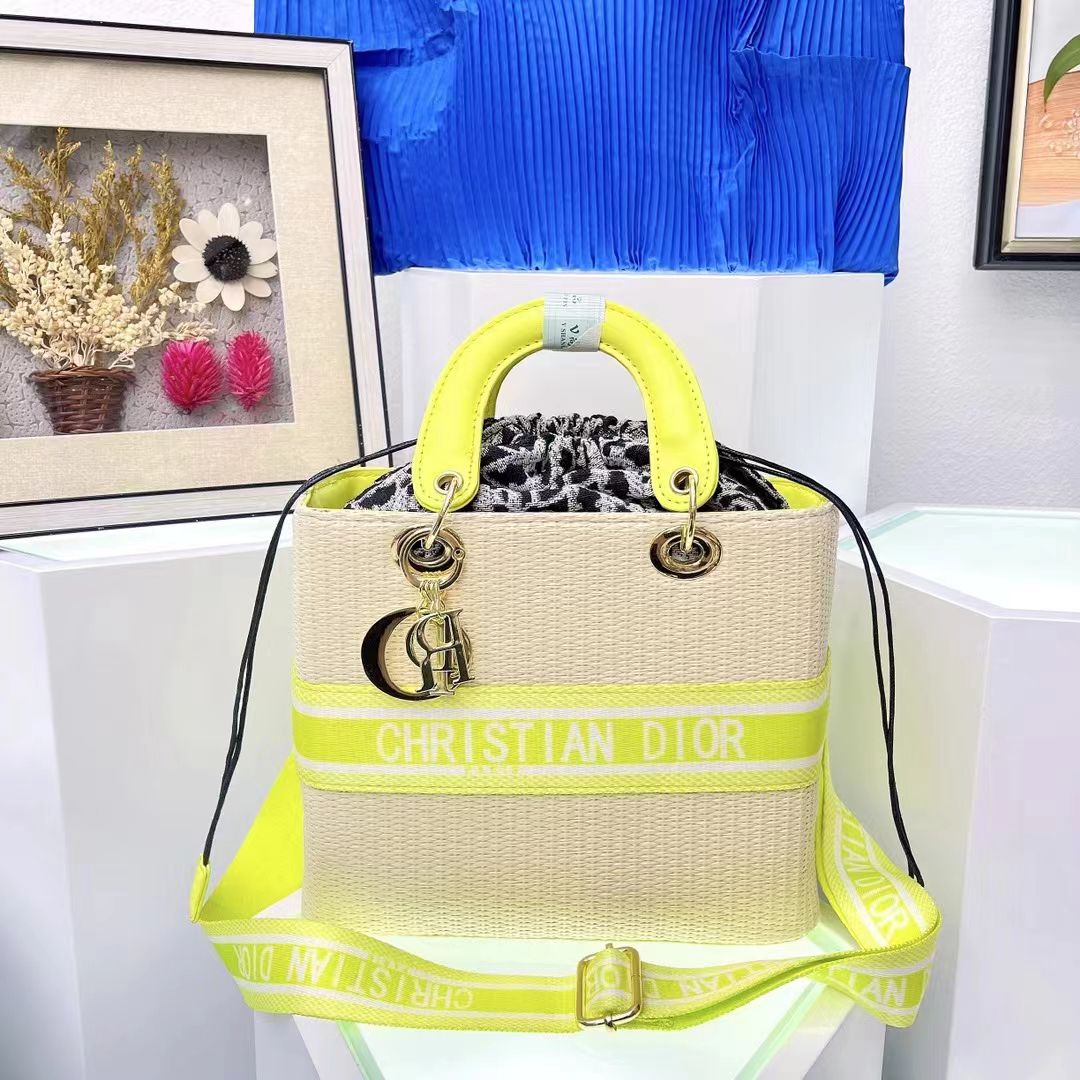 Luxurious Designer-Inspired Handbag with Signature Logo Accent